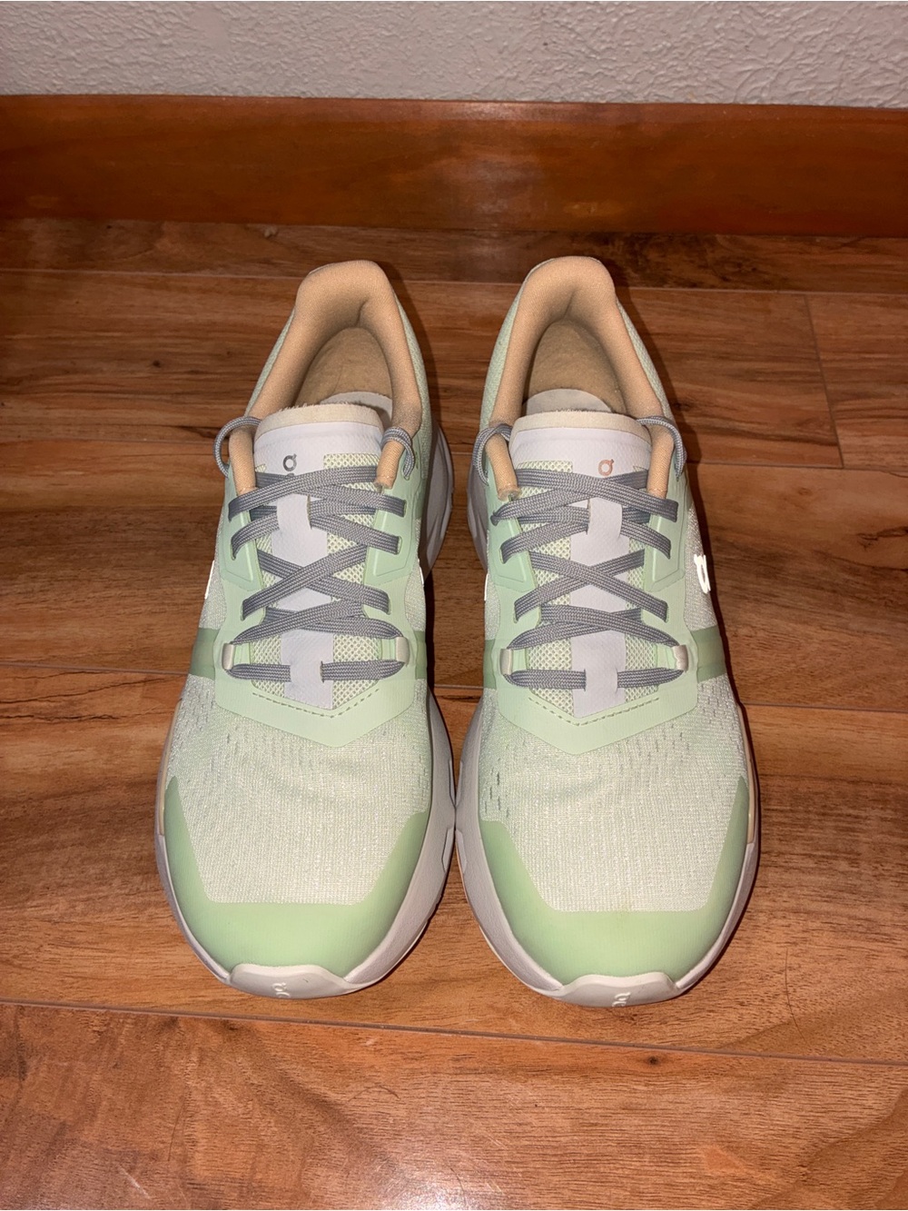On Cloud Women’s Cloudpulse Trainer Running Shoe Sneakers - size 7 - Picture 3 of 10